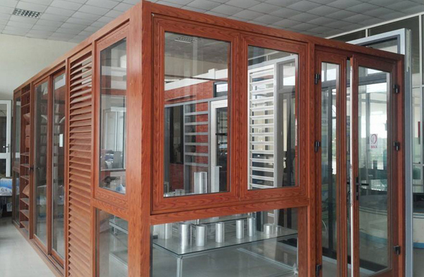 Lắp đặt cửa nhôm kính Xingfa tại Hà Nội