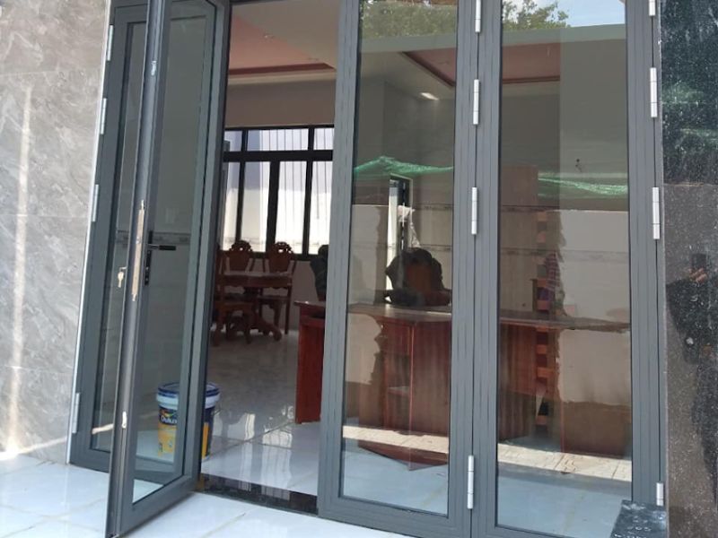 Yếu tố ảnh hưởng đến giá cửa nhôm Việt Pháp