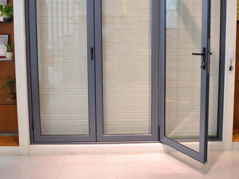 giá cửa nhôm Việt Pháp