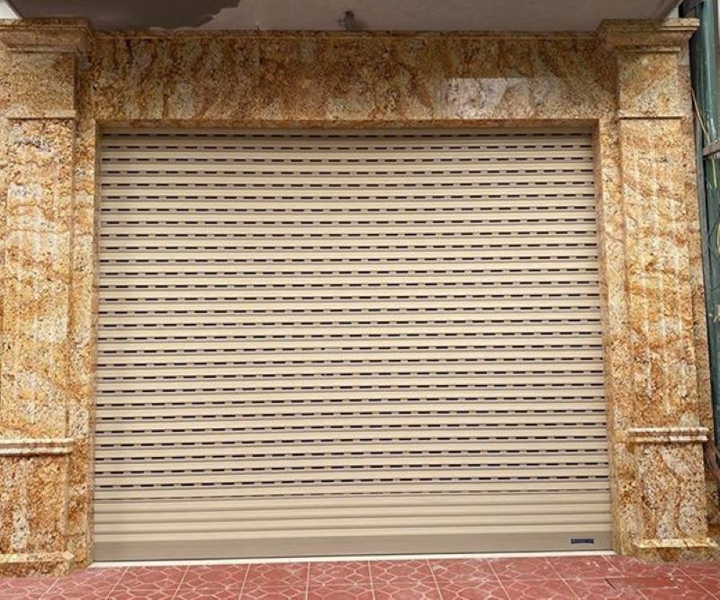 Hệ thống cửa cuốn và kính cường lực