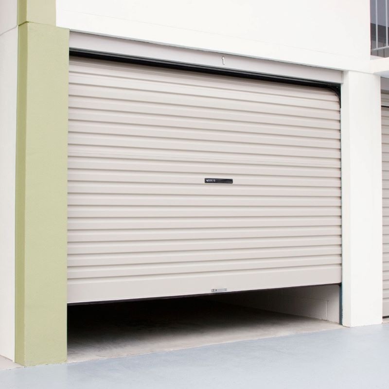 Kính cường lực và cửa cuốn Kính cường lực và cửa cuốn