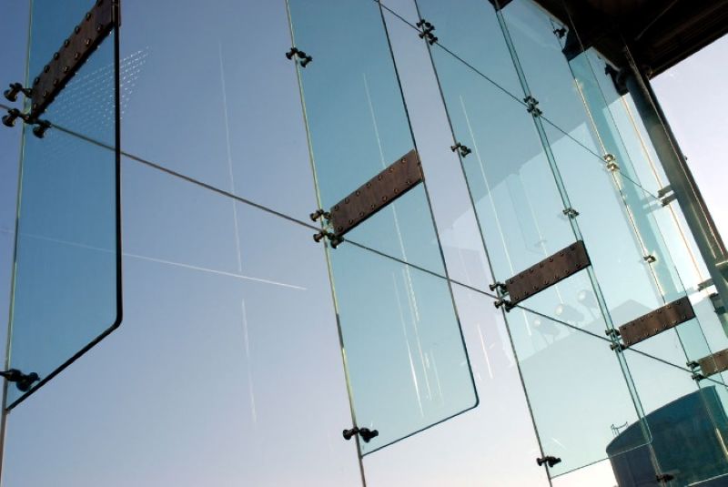 bảo trì vách nhôm kính thông tầng