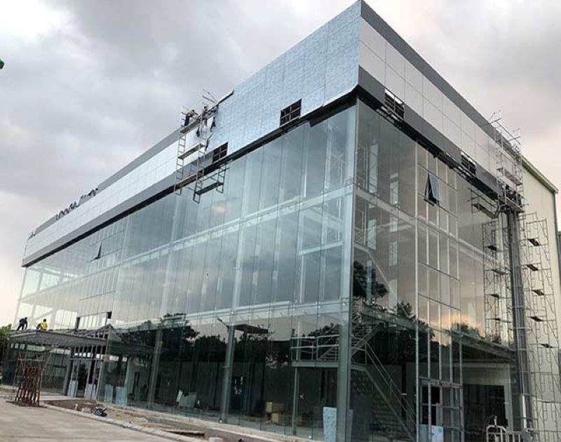 vách nhôm kính thông tầng